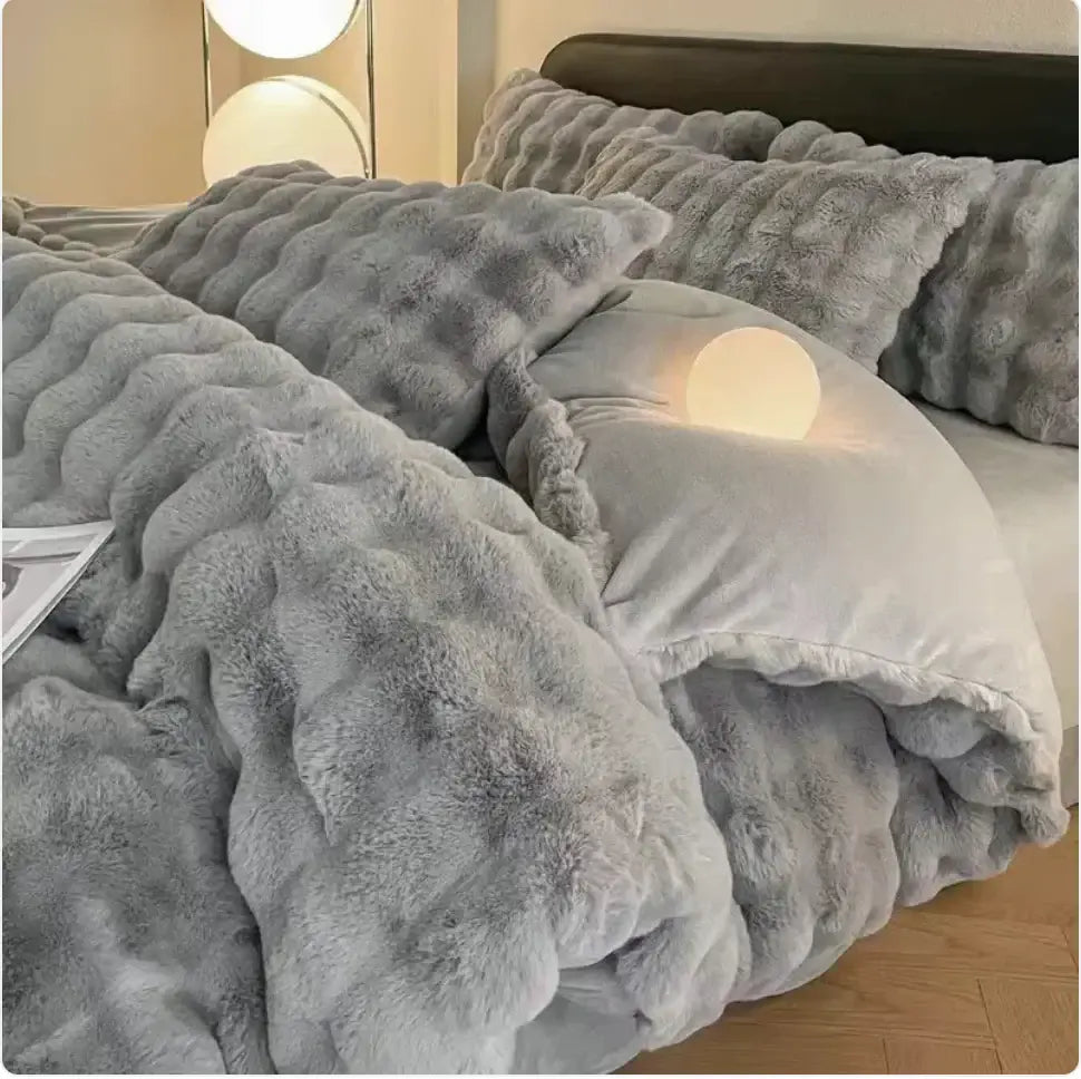 Plush Thermal Coral Fleece 4-Piece Bedding Set - LUXURISS