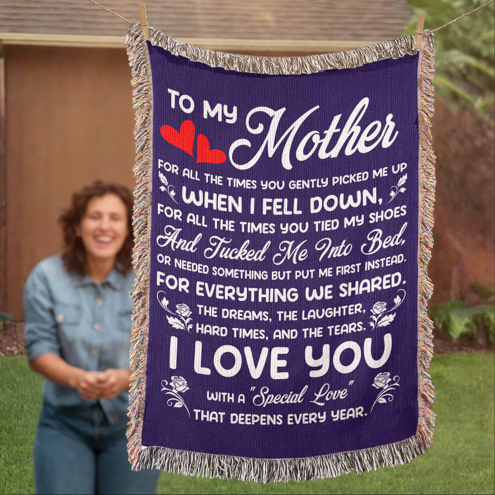 Emotional keepsake woven blanket for mom, featuring heartfelt message and cozy design, perfect gift for special occasions.