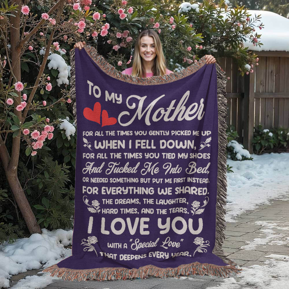 Cozy heirloom artwork woven blanket with heartfelt message for Mother, perfect keepsake gift for special occasions.
